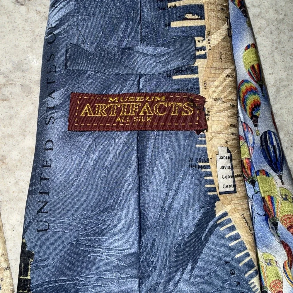 Lot Of 3 Museum Artifacts Silk Tie New York Lobster Crab Hot Air Balloon World